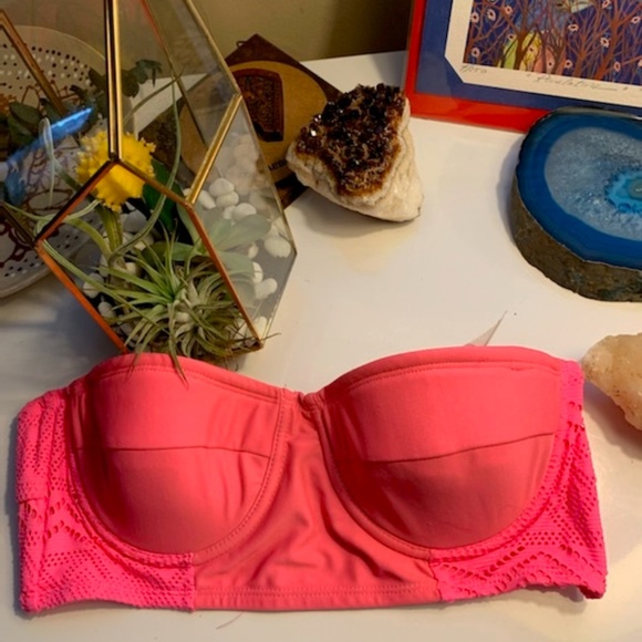 Pretty  Pink  swim top - Picture 1 of 2